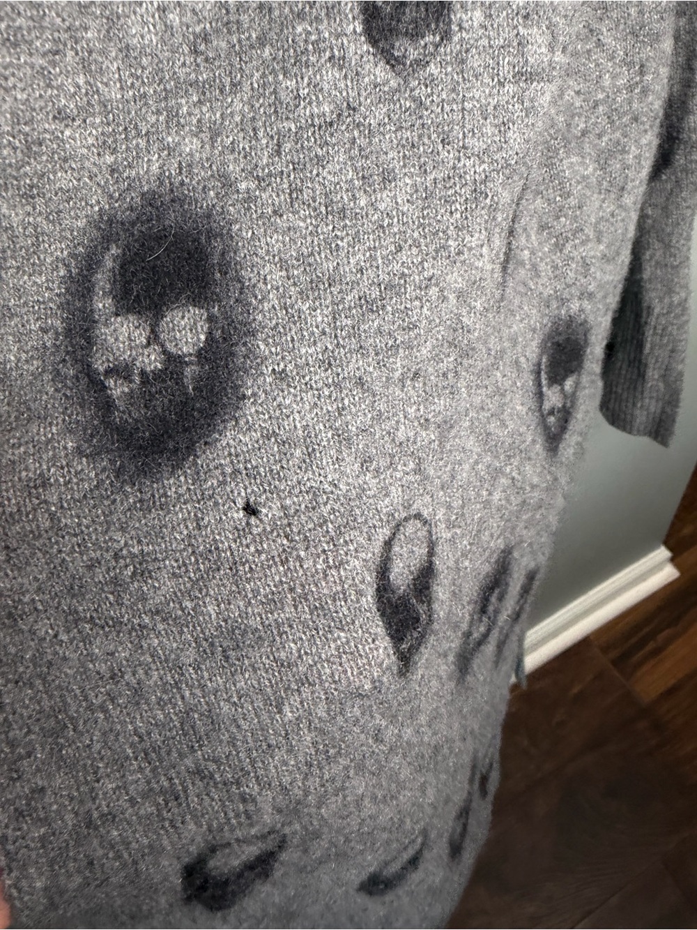 Skull Cashmere Cashmere Skull Print Cardigan - Small Flaw - Picture 6 of 11